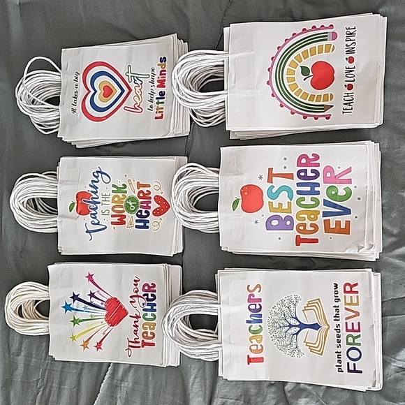 Teacher Appreciation Gift Bags Set of 6 NEW - Picture 1 of 7